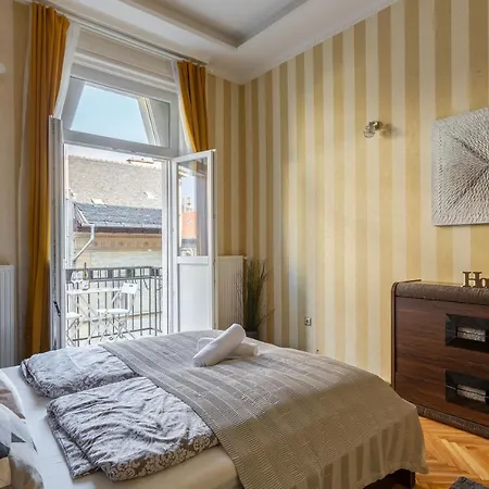 Luxury Downtown By Anna Lägenhet *