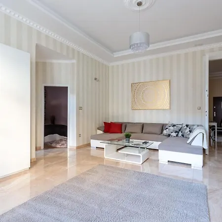 Lägenhet Luxury Downtown By Anna Budapest