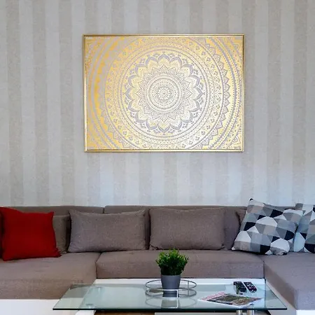 Luxury Downtown By Anna Lägenhet