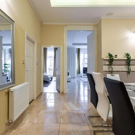 Lägenhet Luxury Downtown By Anna Budapest