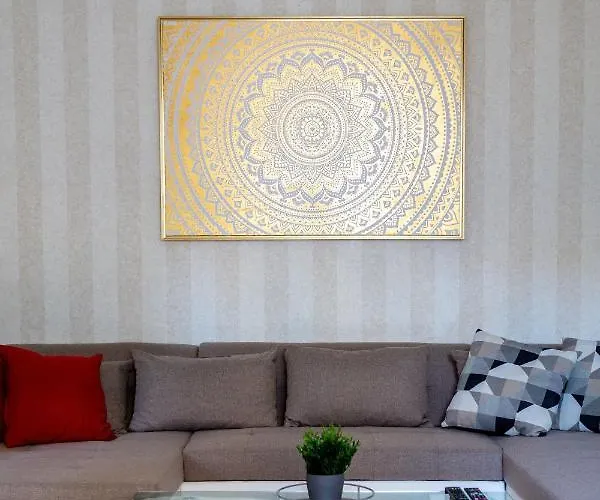 Luxury Downtown By Anna Apartament