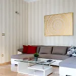 Luxury Downtown By Anna